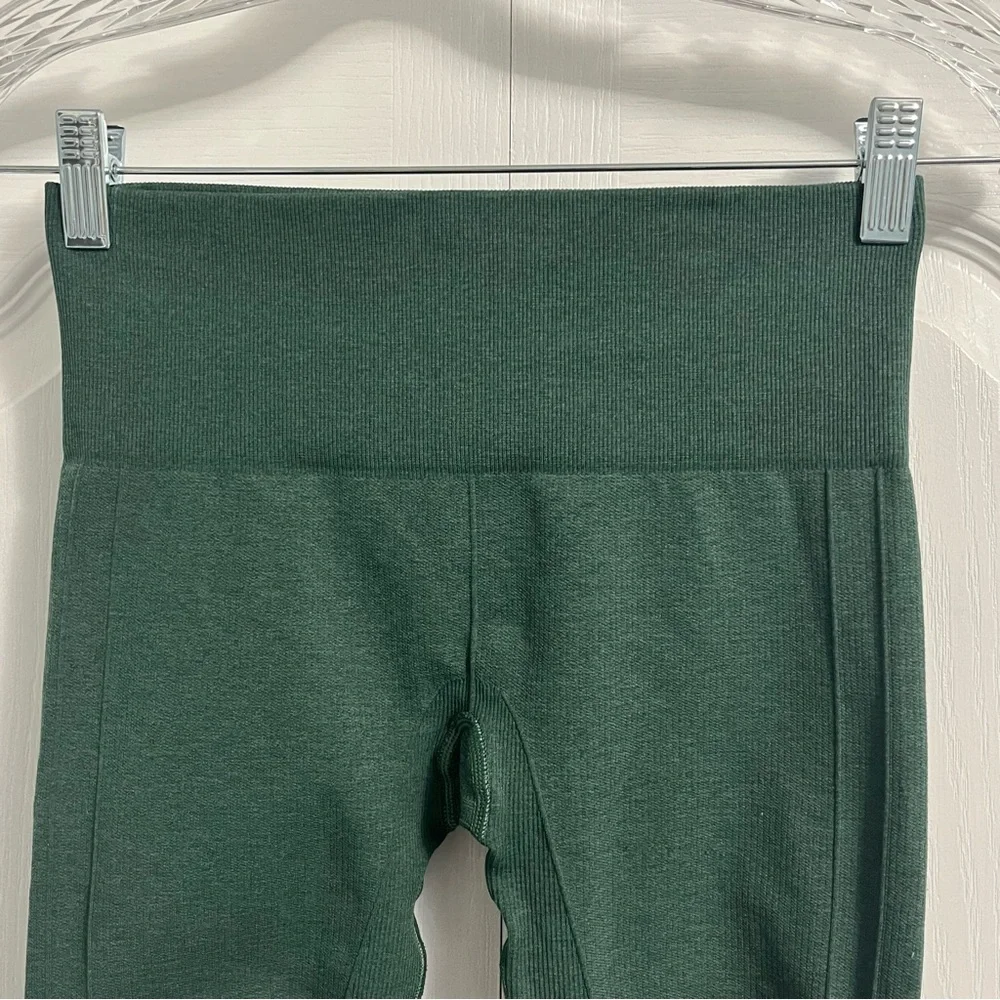 LULULEMON In The Flow Cropped Leggings green women’s size 4 activewear - Picture 3 of 16